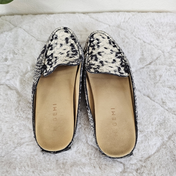 M. Gemi Felize Driving Mules Snake Print Loafers! Size 38 (US 7.5). - Picture 5 of 9